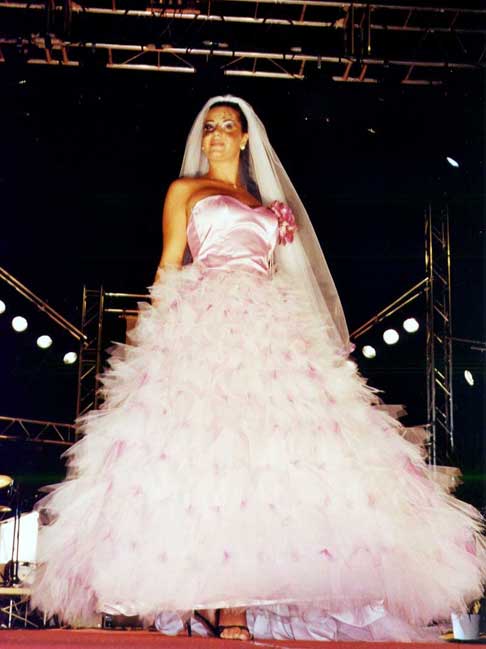 Małżeństwo odzież ślubne Ceremonia ślubna - suknia ceremonie - Suknie sukienka małżeństwo włoskiego krawca. Odzież do szycia krawiectwo na miarę picture-570