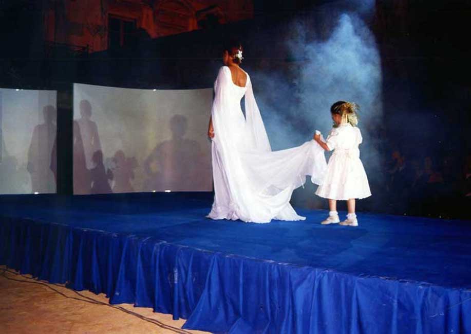 Małżeństwo odzież ślubne Ceremonia ślubna - suknia ceremonie - Suknie sukienka małżeństwo włoskiego krawca. Odzież do szycia krawiectwo na miarę picture-571