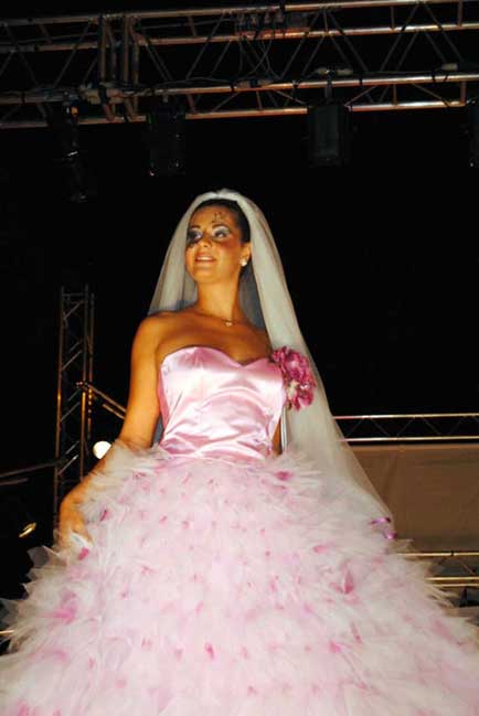 Małżeństwo odzież ślubne Ceremonia ślubna - suknia ceremonie - Suknie sukienka małżeństwo włoskiego krawca. Odzież do szycia krawiectwo na miarę picture-572
