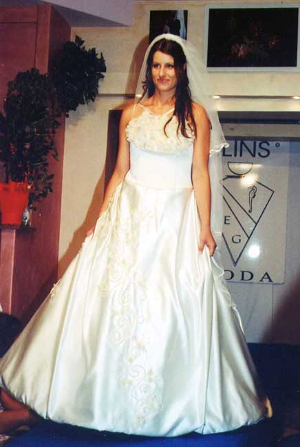 Cerimonie, matrimoni - abito da Sposa design stilista moda a Roma - vestiti matrimonio. Vestito classico bianco abiti su misura cerimonia | Atelier foto-682 