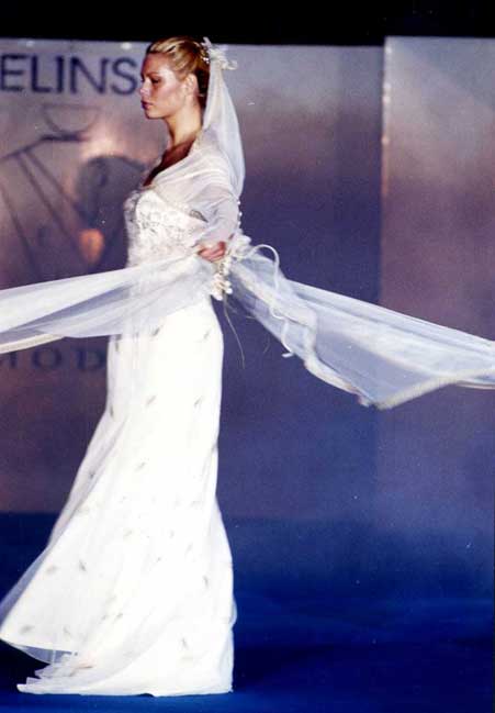 Cerimonie, matrimoni - abito da Sposa design stilista moda a Roma - vestiti matrimonio. Vestito classico bianco abiti su misura cerimonia | Atelier foto-686 