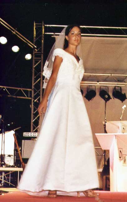 Cerimonie, matrimoni - abito da Sposa design stilista moda a Roma - vestiti matrimonio. Vestito classico bianco abiti su misura cerimonia | Atelier foto-694 