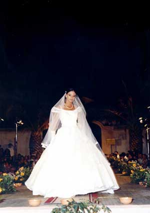 Completo personalizzato online atelier vestito sposa - cerimonia vestiti, abiti su misura design moda donna sartoria online a Roma