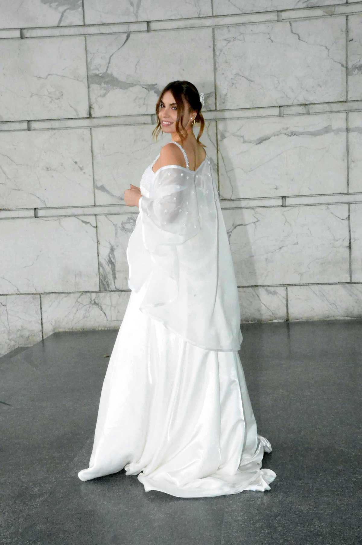 Roma Sposa 2021 - RomaSposa Foto modella vestito da sposa bianco per il matrimonio a Roma