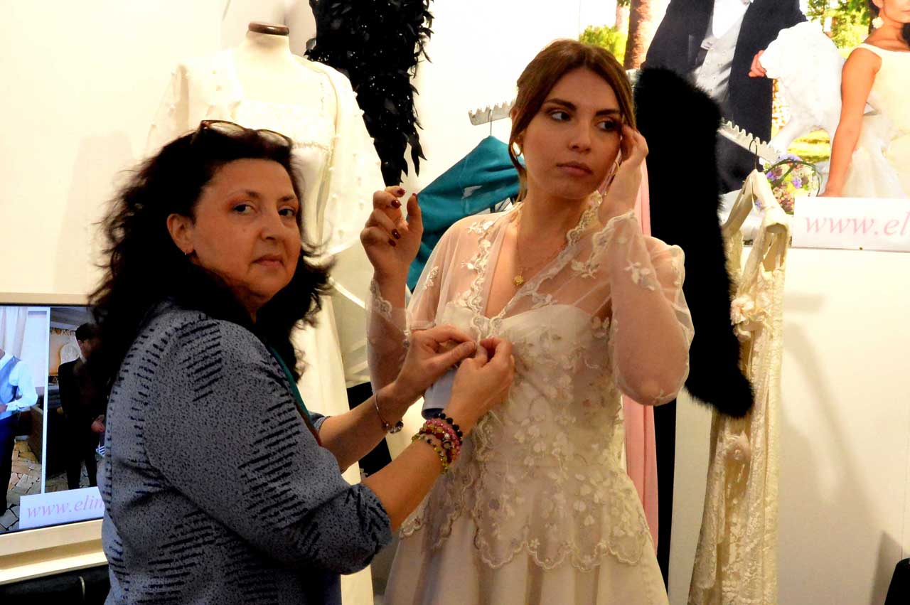 Roma Sposa abiti Elins moda alla Fiera del matrimonio foto vestiti ragazze a RomaSposa esposizione per sposi idee donna abito su misura cerimonia