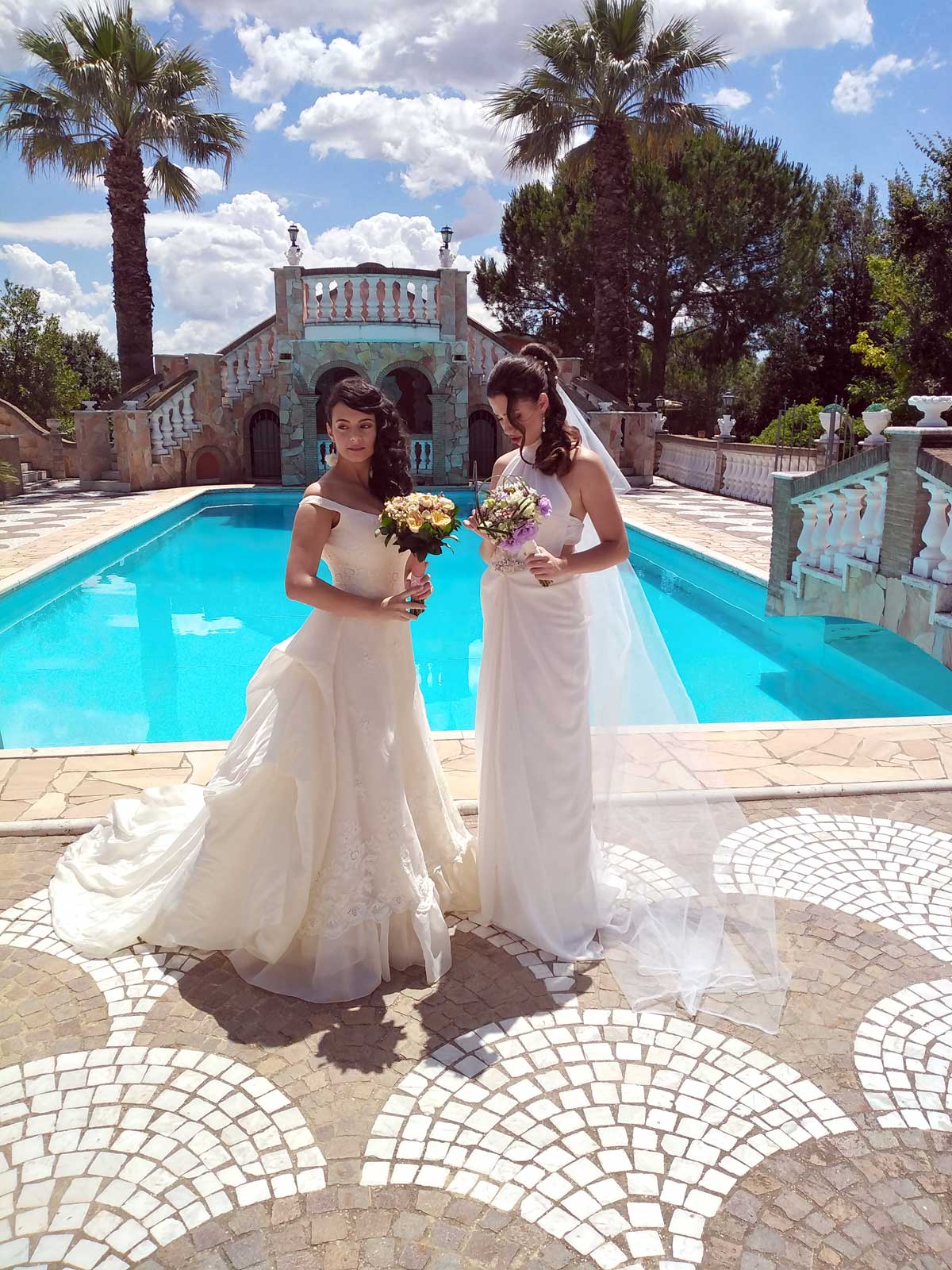 Foto modelle - Fotografie abiti moda uomo donna. Shooting fotografico vestiti sposa location cerimonia ricevimento a Villa Fravili