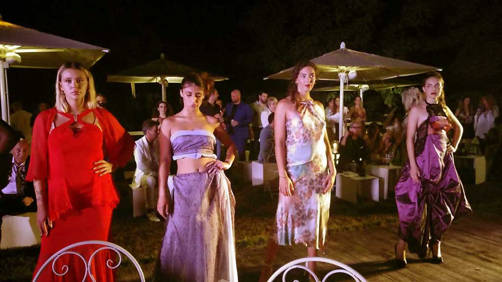 World Top Model Roma - sfilata abiti da Profumo - Elins Moda - ragazze vestite dalla stilista Eleonora Giamberduca